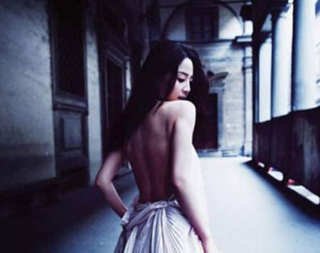 Giật mình khi trẻ lên mạng “dạy yêu”