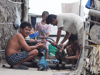 Nhà ai cũng cố sắm máy phát điện