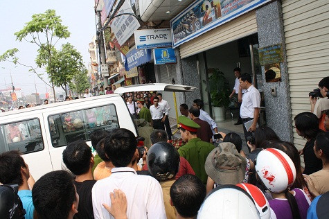 Bảo vệ ngân hàng Sacombank chết tại trụ sở