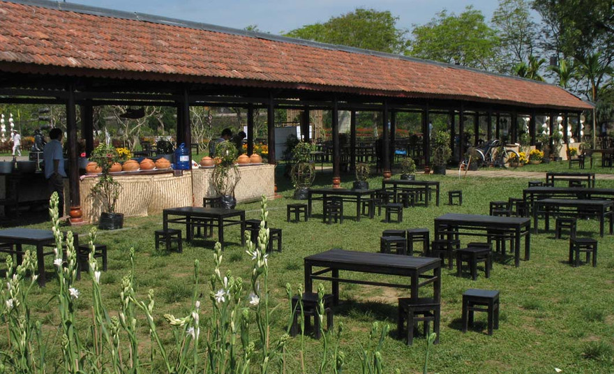 Khám phá không gian 'Bếp Việt trong vườn Huế'