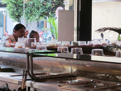 Lẩu băng chuyền hết mốt