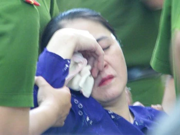 Nhận án chung thân, bà Liễu ngất xỉu