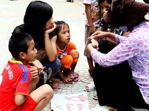 Những cảnh chưa đẹp trong ngày Tết thiếu nhi