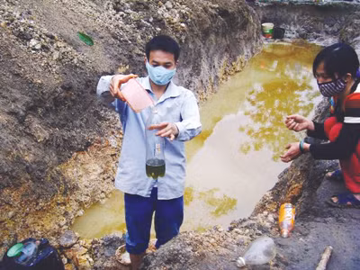 Xăng vớt lên từ dưới giếng có màu xanh như xăng A 92