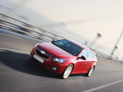 Chevrolet Cruze bản hatchback lộ diện trước thềm Geneva