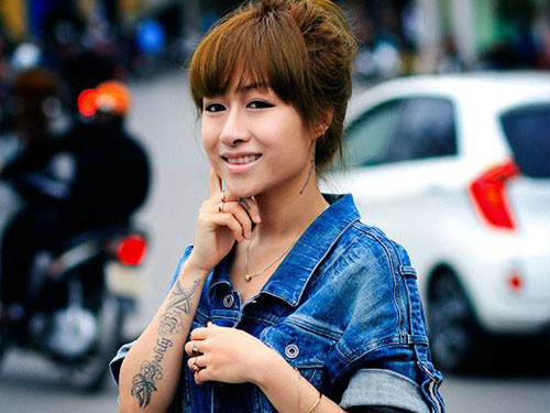 'Chiến tích' học tập của nữ sinh có 6 hình xăm