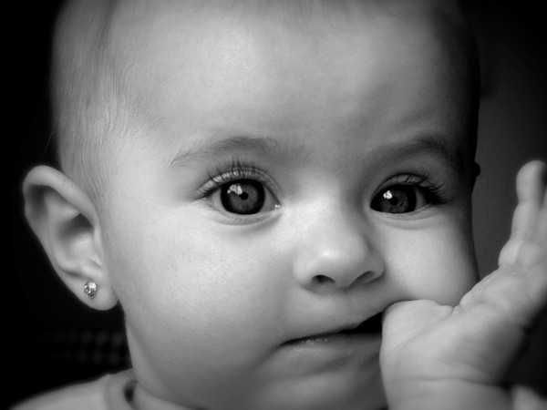 Chăm sóc trẻ tay chân miệng tại nhà