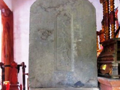 Phát hiện bia đá cổ