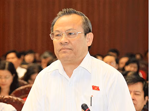 Tín nhiệm thấp nên miễn nhiệm ngay