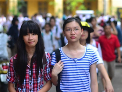 Thí sinh dự thi vào lớp 10 năm 2012
