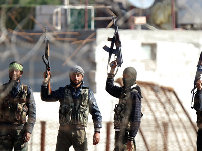 Mỹ xem xét lập vùng cấm bay ở Syria