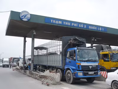 Trạm thu phí nhượng quyền chưa dừng hoạt động