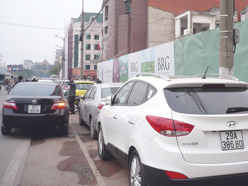 Bãi đỗ xe biến thành trung tâm thương mại