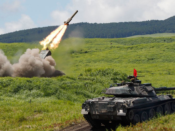 Nhật Bản bắn đạn thật dưới chân núi Phú Sĩ