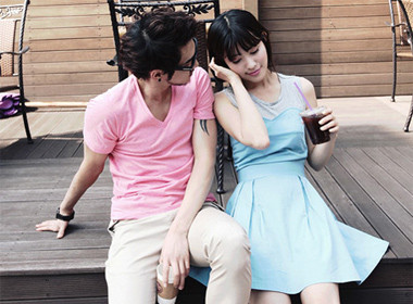 Chuyện những cô nàng 'sát trai'