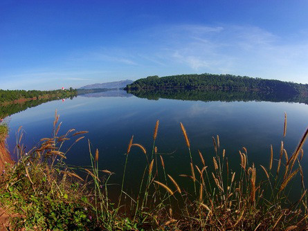 Những hồ nước đẹp ở Tây Nguyên