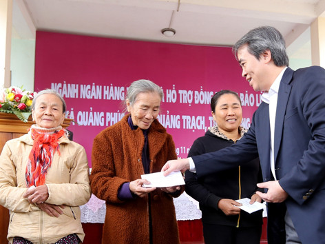 Thống đốc NHNN: “Cứ có bão, cần cơ chế xử lý thiệt hại ngay”