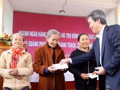 Thống đốc NHNN: “Cứ có bão, cần cơ chế xử lý thiệt hại ngay”