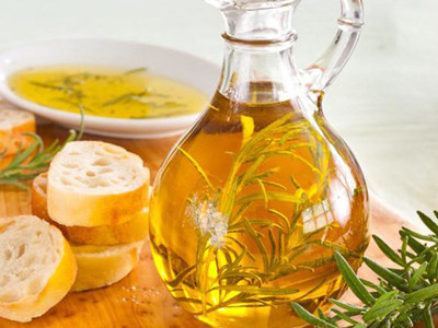 Những loại tinh dầu, thảo dược làm đẹp tóc