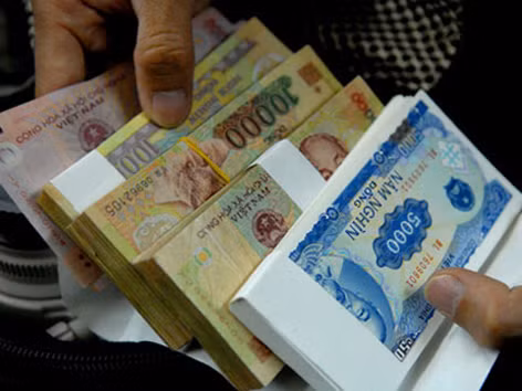 Sôi động dịch vụ đổi tiền lẻ ngày Tết