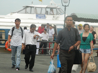 Giao thông đường thủy: Nhiều bất cập phơi bày