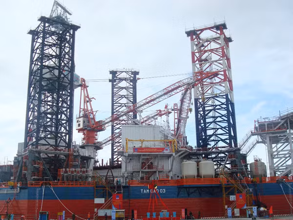 Siêu giàn khoan tự nâng Tam Đảo 03