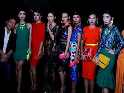 Kinh hoàng chiêu trò 'chặt chém' nhau của người đẹp Việt