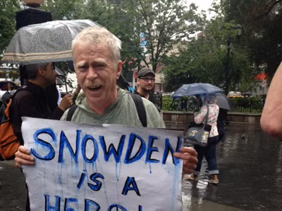 Người hùng hay kẻ phản quốc?