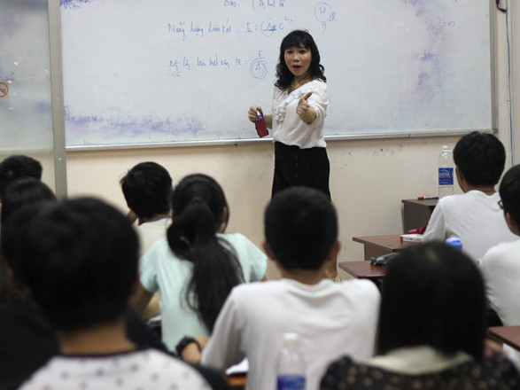 Cô giáo chuyển giới và khoảnh khắc tiết lộ sự thật với trò