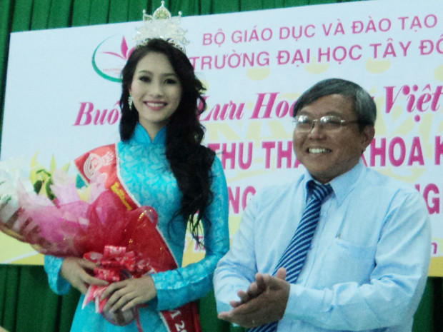 Trường Đại học Tây Đô đón Hoa hậu Đặng Thu Thảo