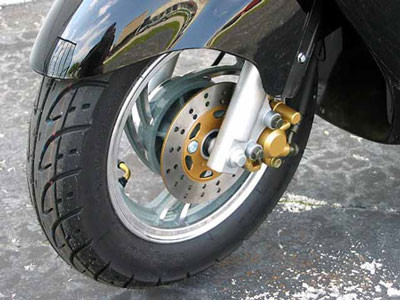 Làm sao để sử dụng phanh an toàn nhất?