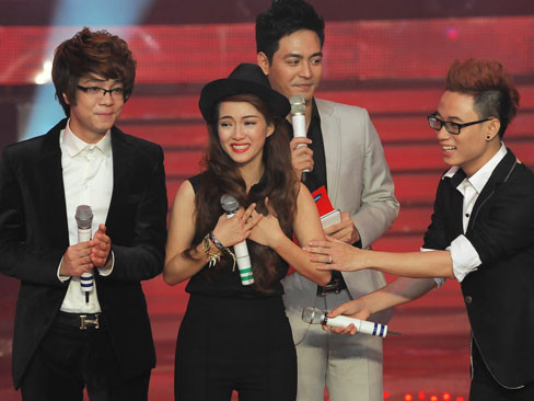 The Voice: Lại nghẹn ngào nước mắt