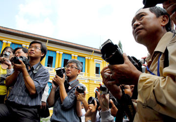Mạo danh nhà báo có thể bị phạt tới 10 triệu đồng