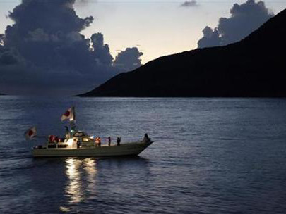 Một tàu Nhật trên vùng tranh chấp