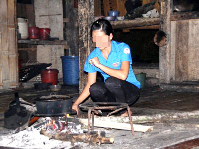 Yêu đại gia, nữ sinh bị đánh ghen kinh hoàng?