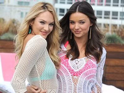 Thiên thần Victoria’s Secret diện đầm ren khoe nội y