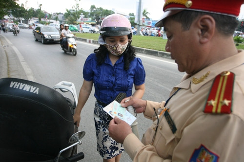 Phát sốt vì những quy định 'trời ơi'