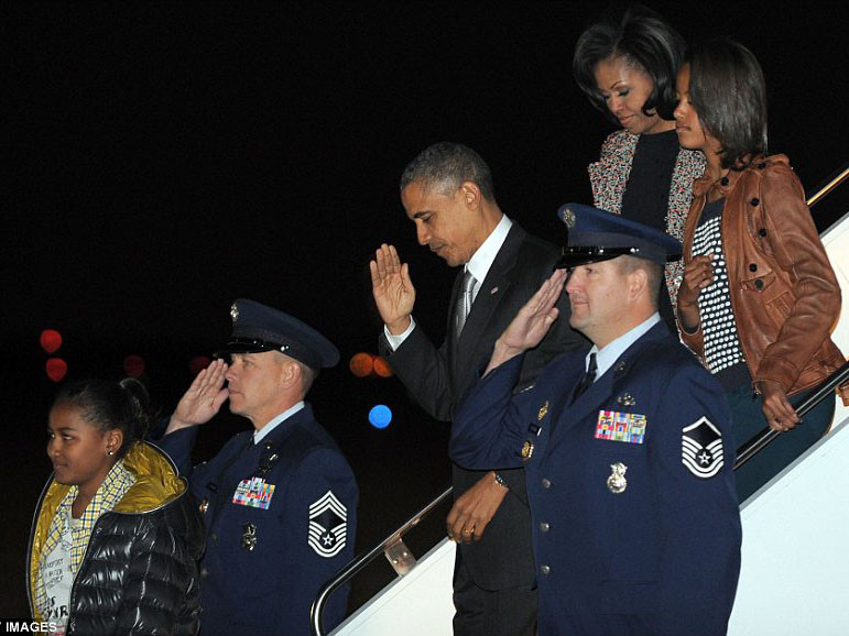 Một ngày sau bầu cử, ông Obama và Romney làm gì?