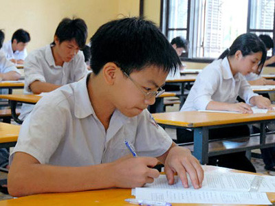 Không được dự thi vào trường công lập