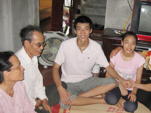 Bách 'ngố' thủ khoa 30 điểm