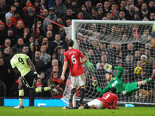 'Quỷ đỏ' ngược dòng, 'Quỷ xanh' thất bại