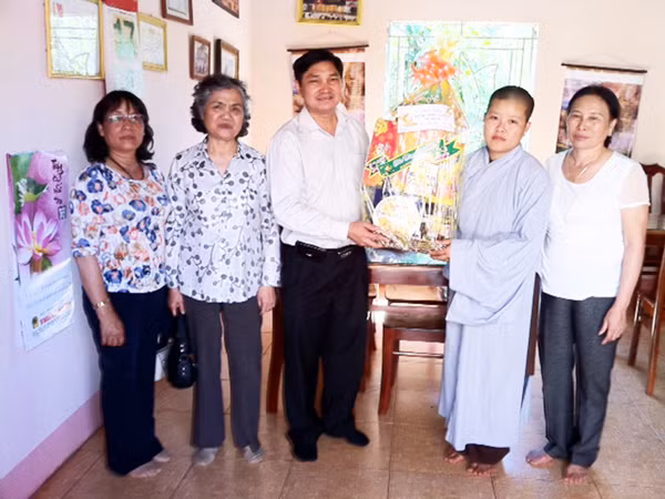 Mất quỹ tình thương vì... lơ mơ