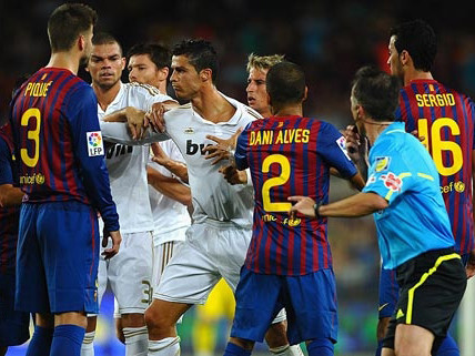 Hướng đến 'El Clasico': Barca diễn kịch rất giỏi!
