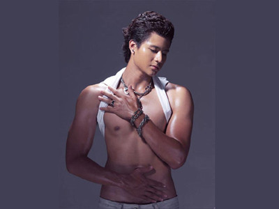 Vĩnh Thụy: Được bạn bè bênh