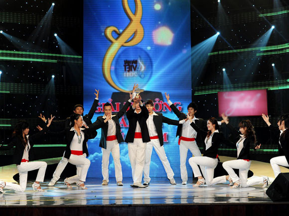 Tưng bừng giải thưởng Bài Hát Việt