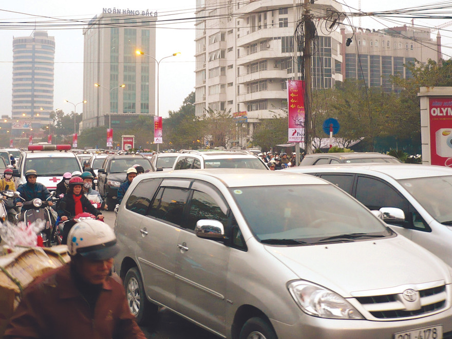 Hà Nội phải xây ngay bãi đỗ xe