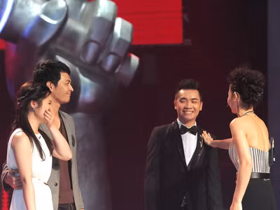 Cuối cùng thì vòng Đối đầu cũng có những tiết mục song ca thực sự. Ảnh: Lý Võ Phú Hưng