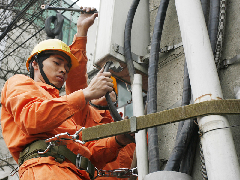 Bốn người ở cùng phòng sẽ được lắp một công tơ miễn phí	Ảnh: Xuân Phú