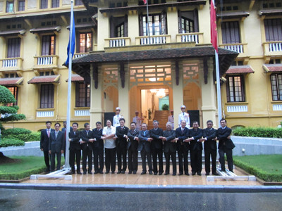 Đoàn kết trước thách thức an ninh