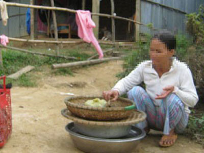 Đắng lòng phận mẹ con 'lấy chung chồng'